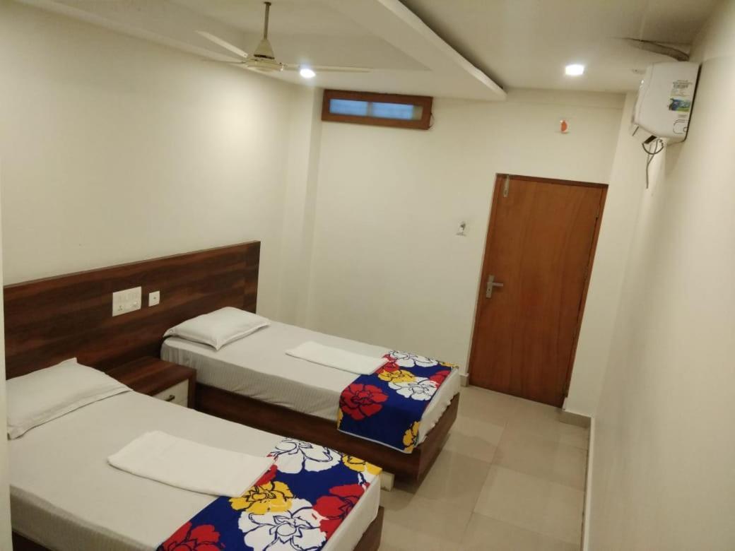 Tirur Tourist Home Esterno foto