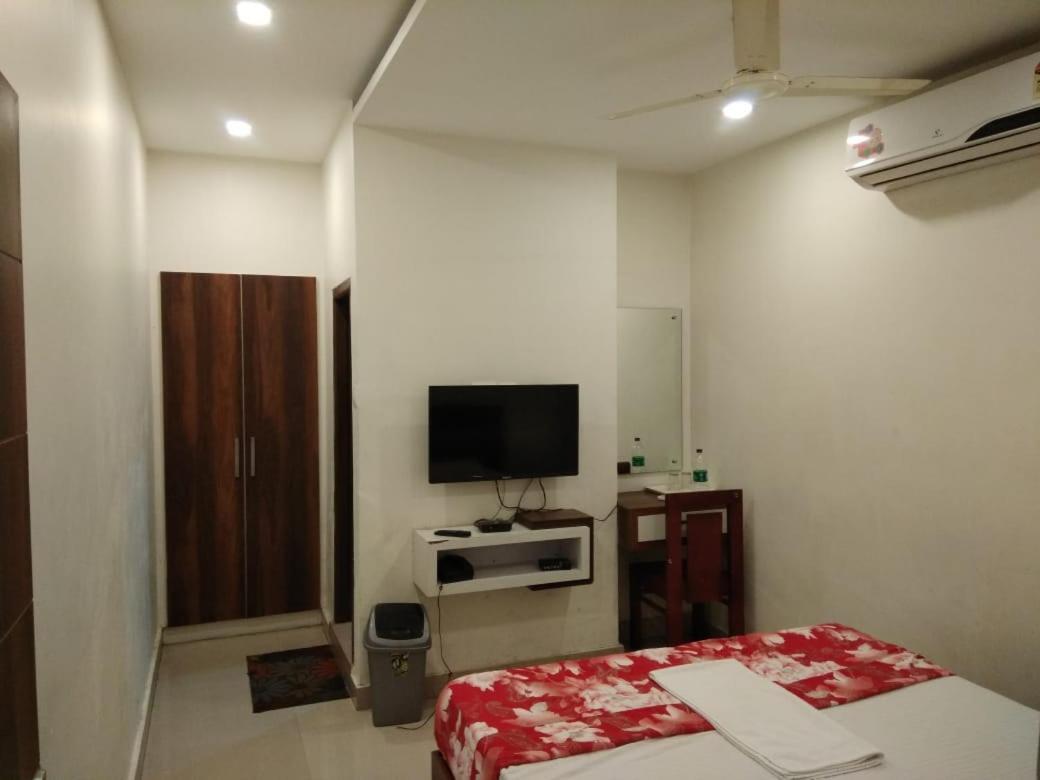 Tirur Tourist Home Esterno foto